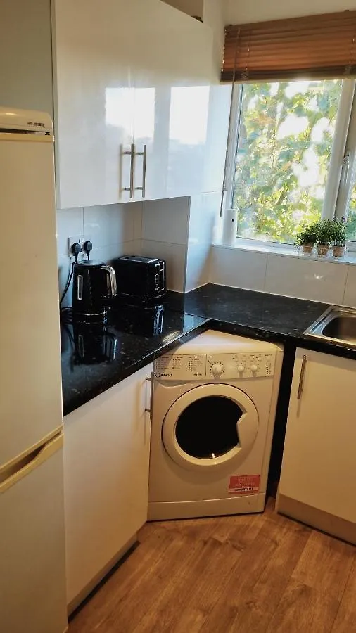 Surrey Quays Studio Apartment London