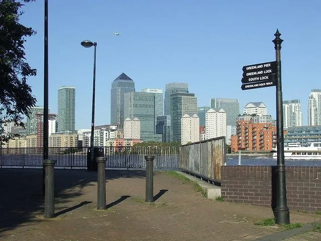 Surrey Quays Studio Londyn